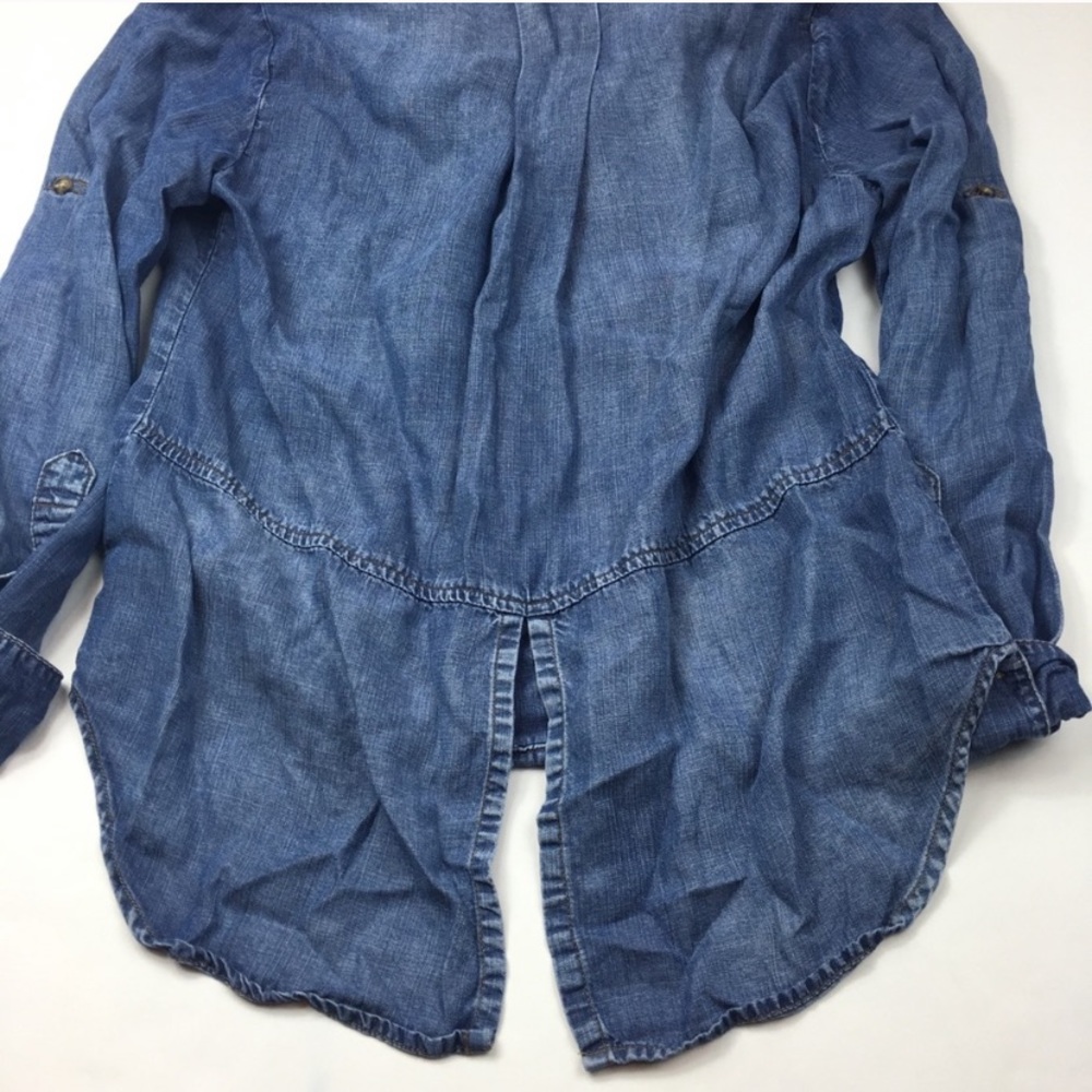 Cloth & Stone Chambray Split Back Button Down Top - image 5